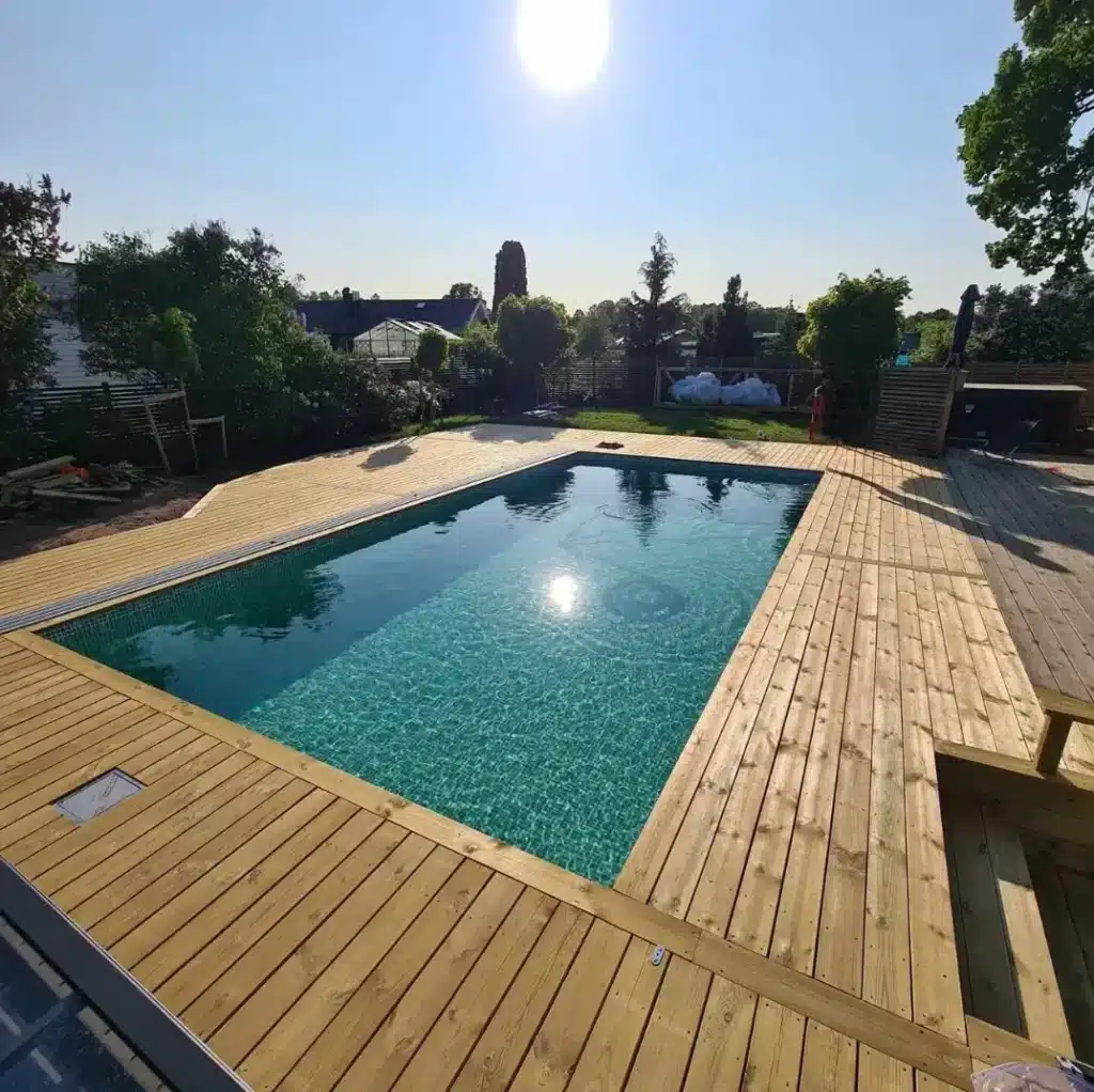 Bygga pool i Östergötland
